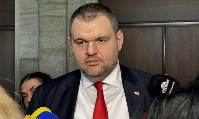 Пеевски гневен: Проруска партия оглави контрола на спецслужбите