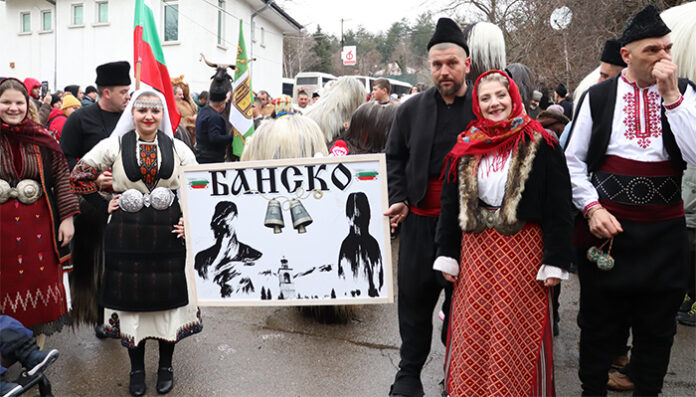 Банско завладя зрителите на фестивала „Сурва“ в Перник
