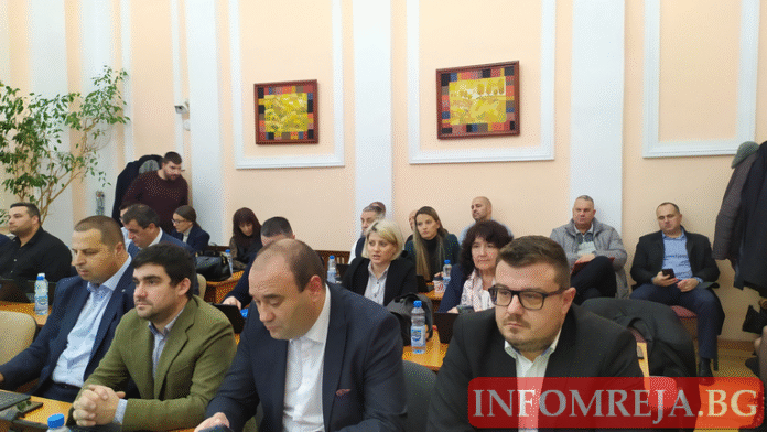 С 40% режат заплатата на общински съветник в Кюстендил при отсъствие от заседание на ОбС