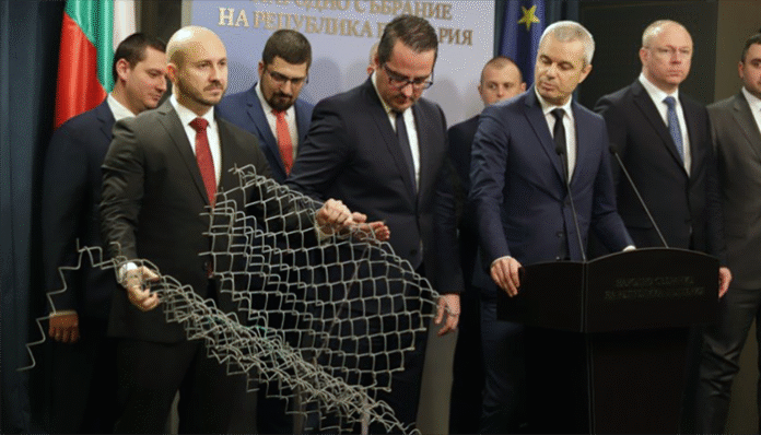 "Възраждане" показаха състоянието на оградата по границата с Турция