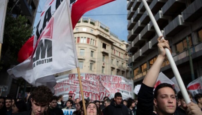 Фермери и студенти на протест в Гърция