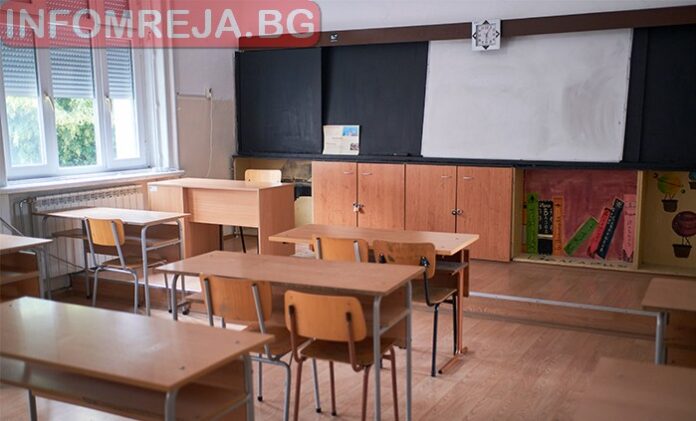 Директорка на хисарско училище пред уволнение заради тормоз над учители