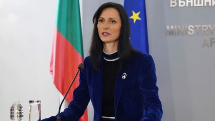 Габриел: Няма да подпиша меморандума, той е опит за политическа търговия