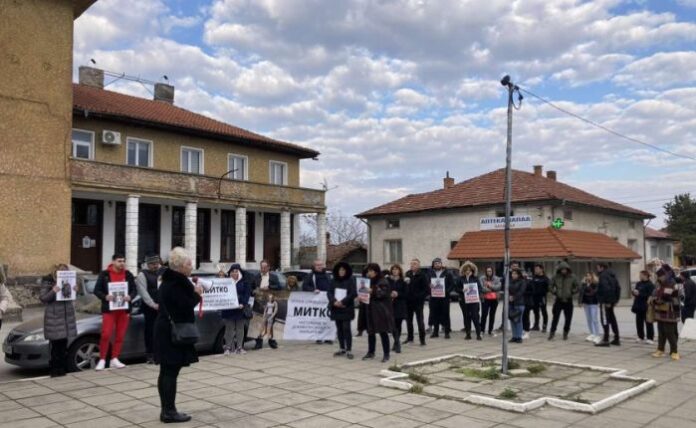 Цалапица отново на протест - хората питат кога ще е екстрадицията на Рангел Бизюрев