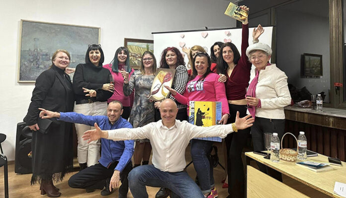 Вино, музика, поезия и усмихнати читатели събра библиотеката в Благоевград
