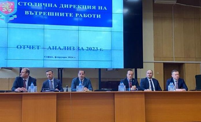 Стоянов: Очаквам да обърнете сериозно внимание на ежедневния инструктаж на полицаите