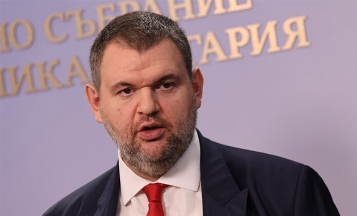 Пеевски: Докато си делкат властта, политиците обричат живота на хиляди инсулинозависими
