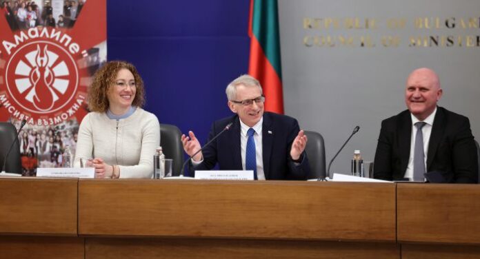 Акад. Николай Денков поздрави новоизбраните ученически омбудсмани