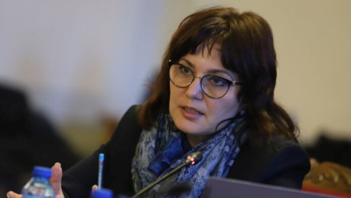И Асена Сербезова се оплака за натиск от съдебната система