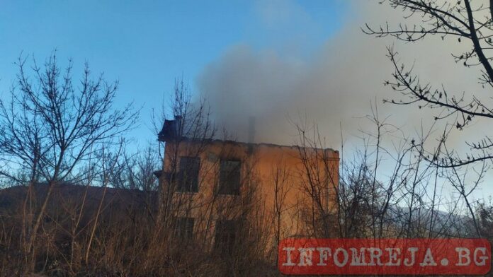 Гори училището в кюстендилско село Соволяно