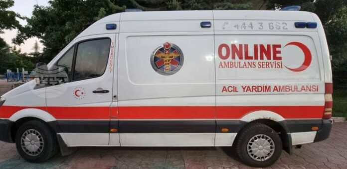 Двама нападатели откриха огън край Съдебната палата в Истанбул, има ранени