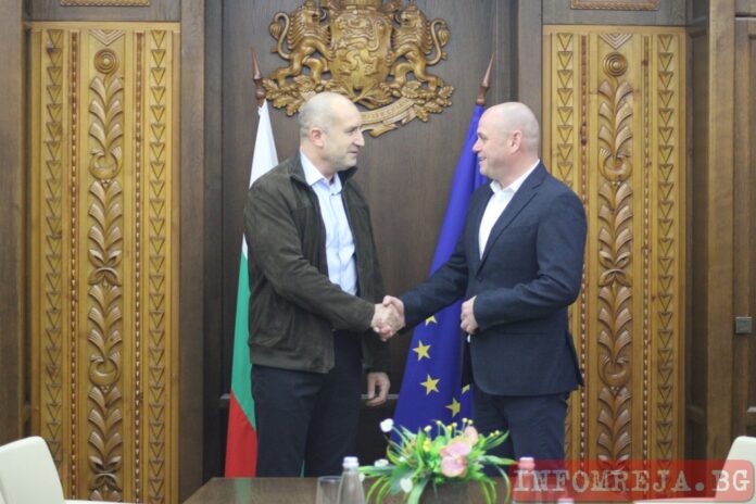 Президентът: Има необходимост от втори лифт в Банско