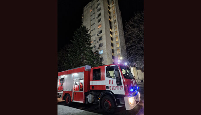 Пламна психодиспансера в Бургас, един е в реанимация