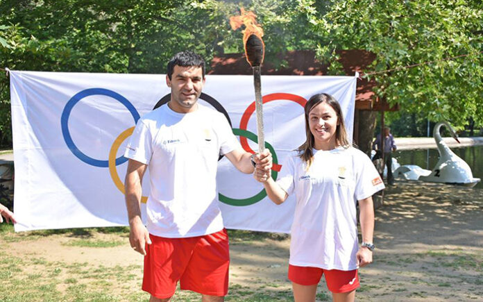 100 спортисти се впускат във факелно бягане на Бачиново