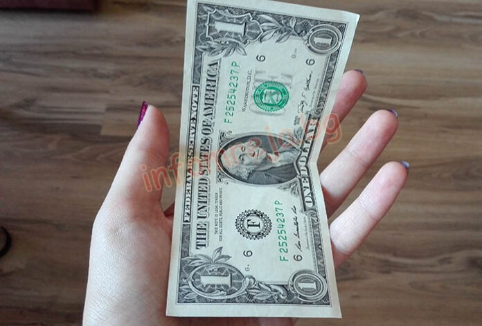 1000 фалшиви щатски долара пробута нашенка в чейндж бюро