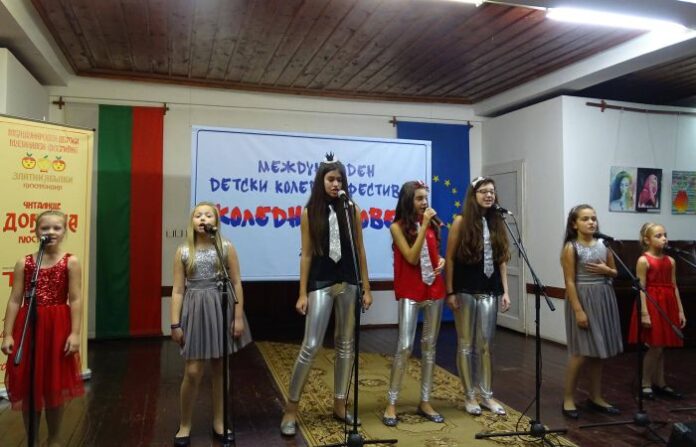 107 деца мериха сили в Международния детски фестивал за песен „Коледна изповед“ в Кюстендил