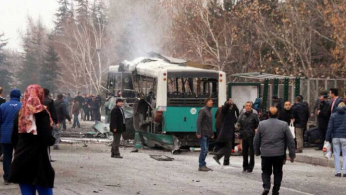 13 загинали и 48 ранени при атентат в Турция