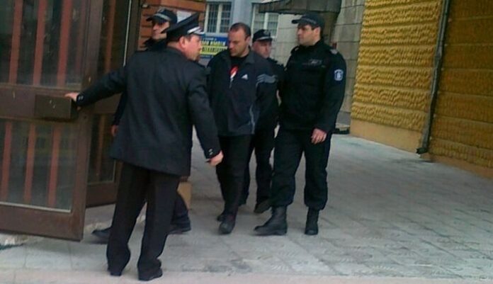 14 г. и половина затвор за похитителя от Сливен