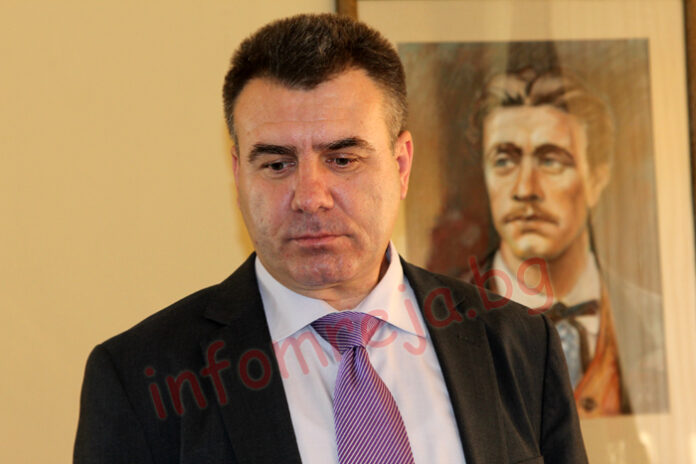 1427 лв. харчи месечно за командировки Муса Палев
