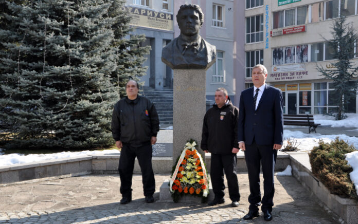 144 години от обесването на Васил Левски. Разлог се поклони пред подвига и гибелта на Апостола