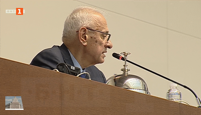 15-минутна почивка преди балотажа между Назарян и Кирилов