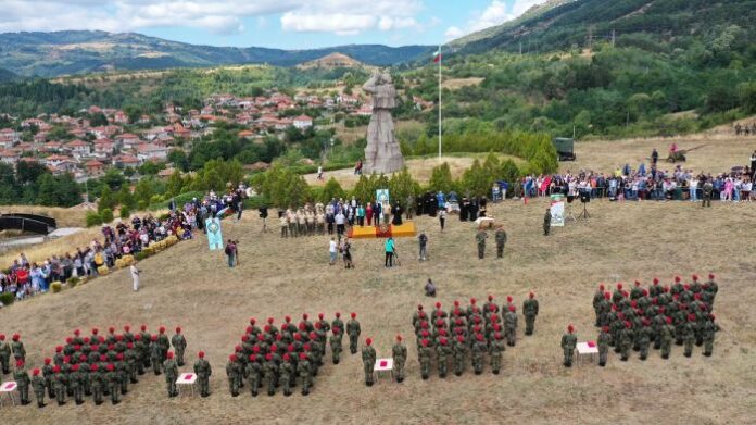 152 новоназначени военнослужещи в Българската армия тържествено положиха военна клетва