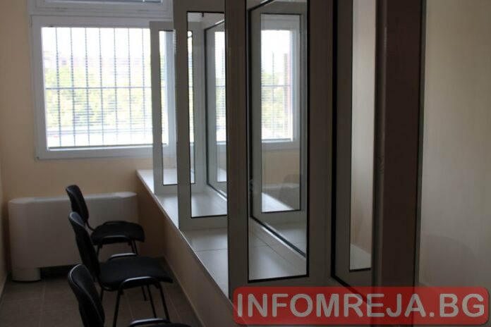 19-годишен метна цигара с канабис