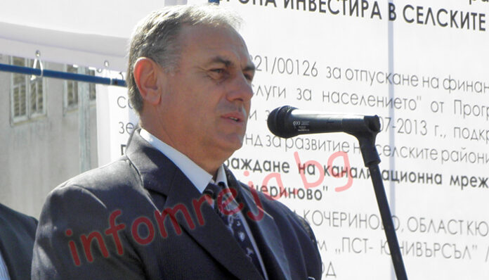 25 майки с деца на профилактичен преглед