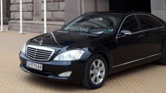 3000 автомобила обслужват държавната администрация
