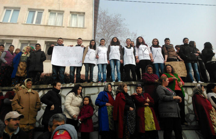 400 деца от Вълкосел се присъединиха към бунта на тютюнопроизводителите