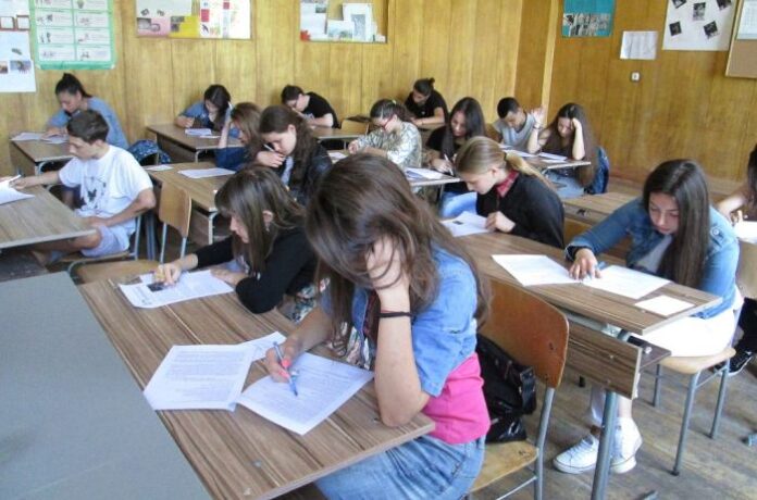52 деца мериха сили на „Четящо кенгуру“ в Дупница