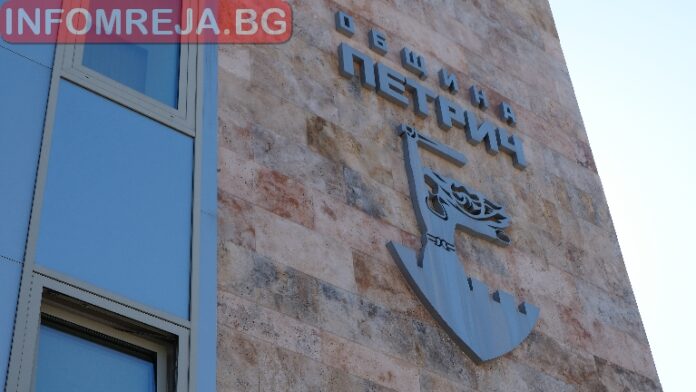 54 720 са пълнолетните жители в община Петрич с право на глас