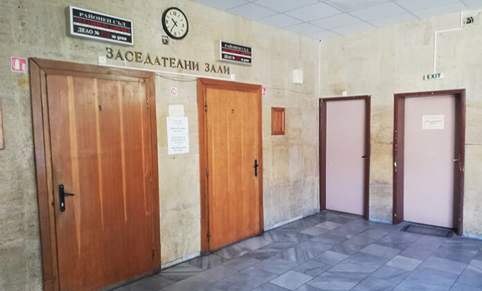 6 месеца условно за кюстендилец