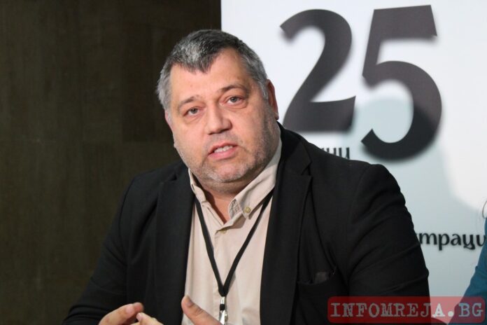 7 секции в Югозапада минават на хартия