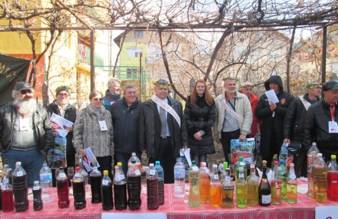 73 винопроизводители участваха в конкурса за най-добро домашно вино в Кюстендил