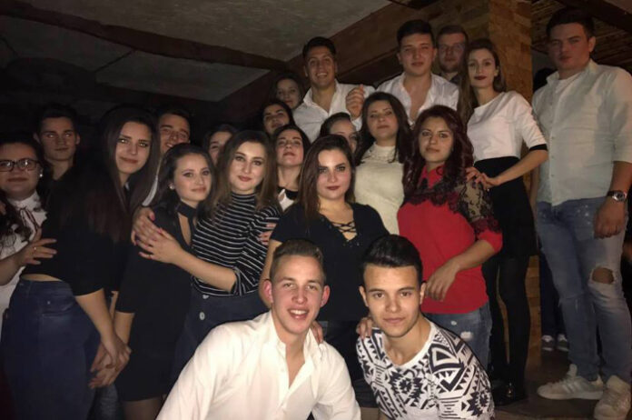 Абитуриенти от Вълкосел и Слащен с незабравима вечер под традиционната егида на кмета Арбен Мименов