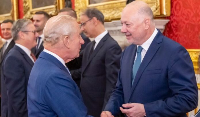 Росен Желязков покани Чарлз III на посещение в България