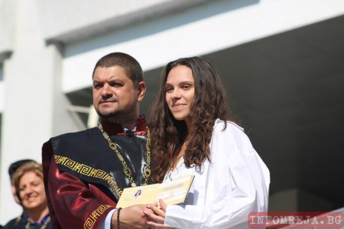 Академичната година в Югозападния университет бе открита тържествено