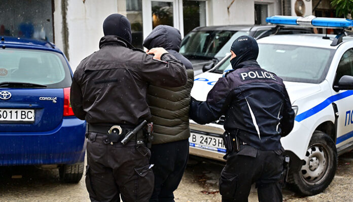 Акция и в Пиринско: Проверяват автокъщи и подозрителни лица