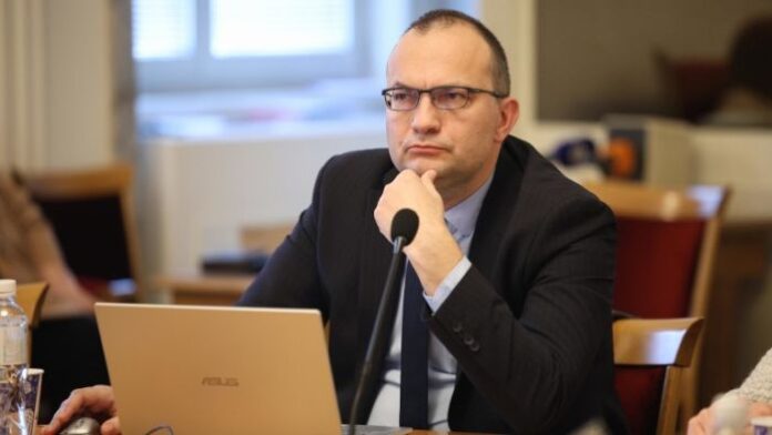 Ако има конкретно искане от МЕЧ