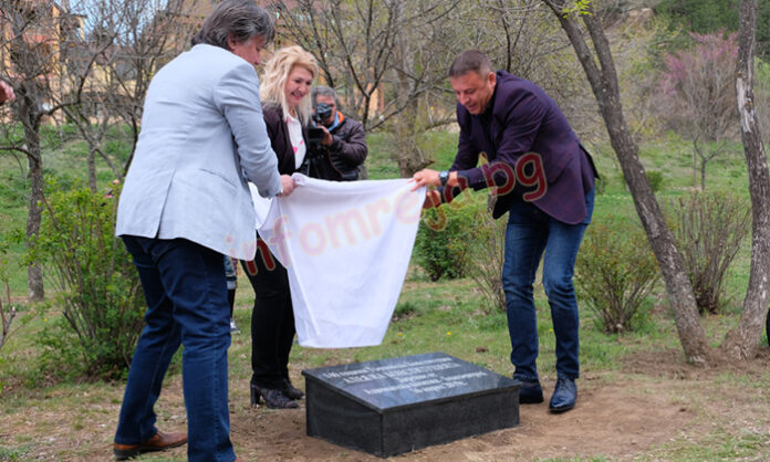 Алея на конституцията в парк „Бачиново“ напомня за дълбоките корени на правото (СНИМКИ)