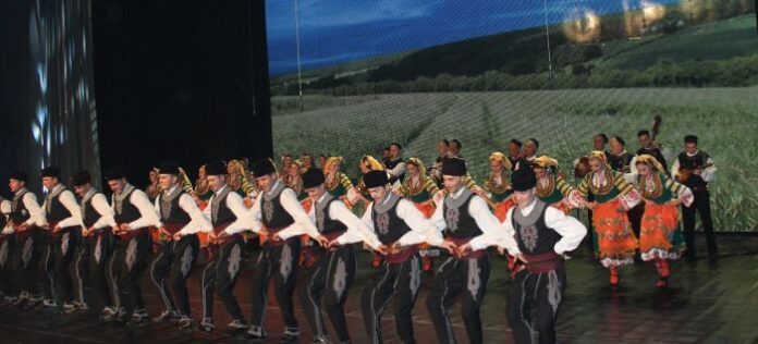 Ансамбъл 