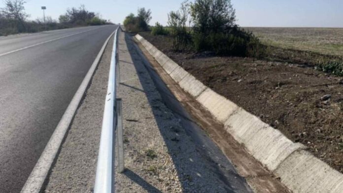 АПИ наказва изпълнителя на ремонт в Хаинбоаз за изхвърлен край пътя асфалт