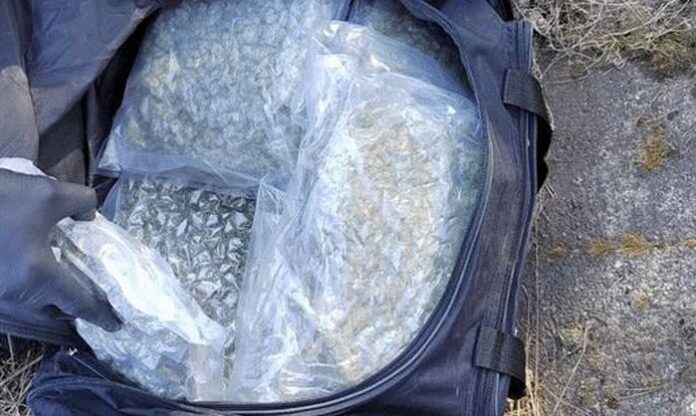 Арестуваха двама по време на сделка с дрога в София! Купувачът шофирал на три вида дрога