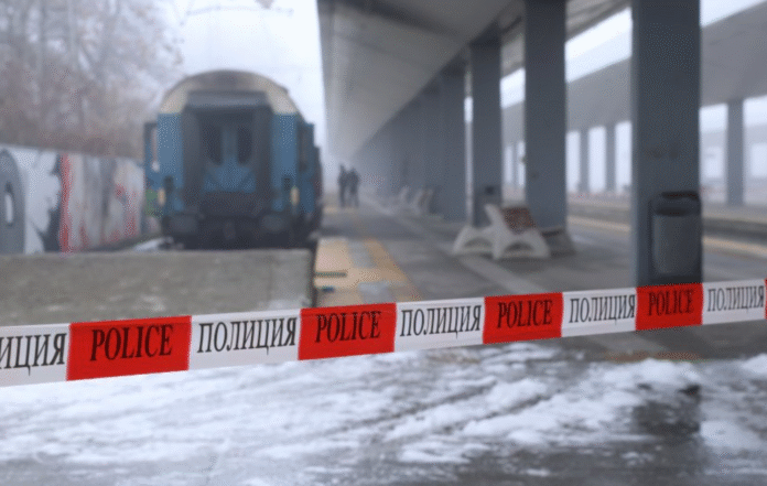 Арестуваха двама за пожара във вагон на Централна гара