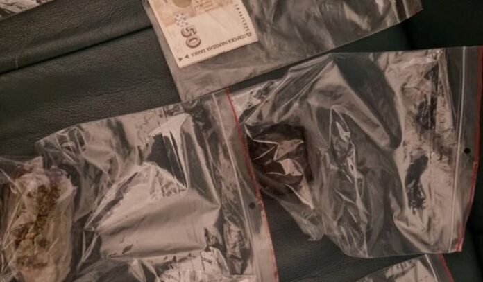 Арестуваха наркопласьор от Сапарева баня