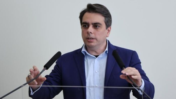 Асен Василев: ИТН ми дадоха възможност да избера поста си в кабинета им
