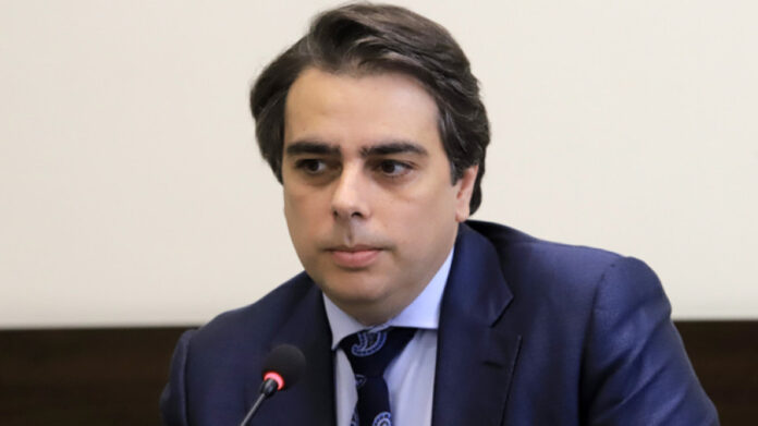Асен Василев: Ще видя дали има съмишленици