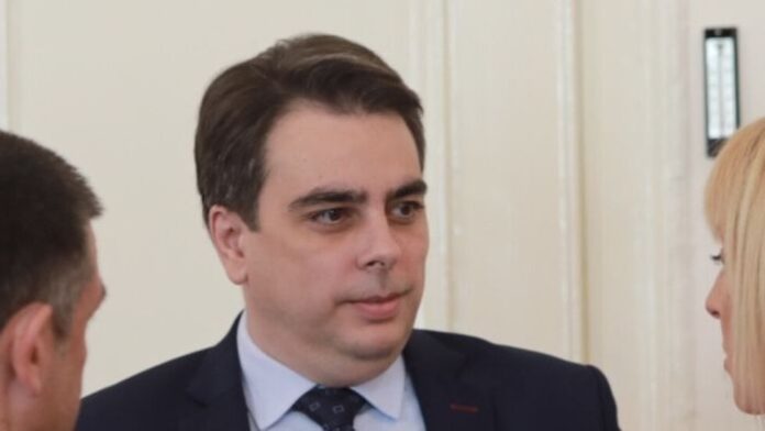 Асен Василев: В момента съм финансов министър и имам друга основна задача