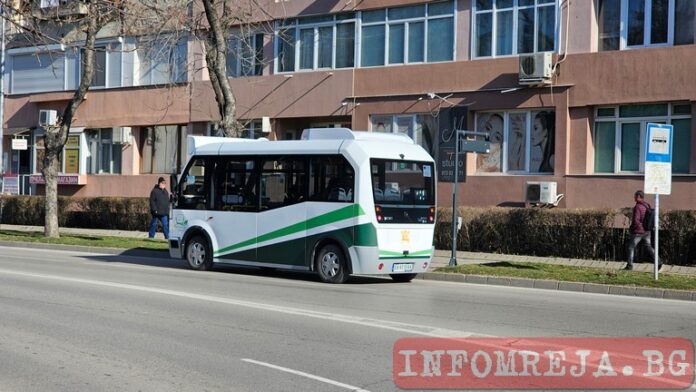 Автобус на Община Благоевград блъсна пешеходец в квартал 